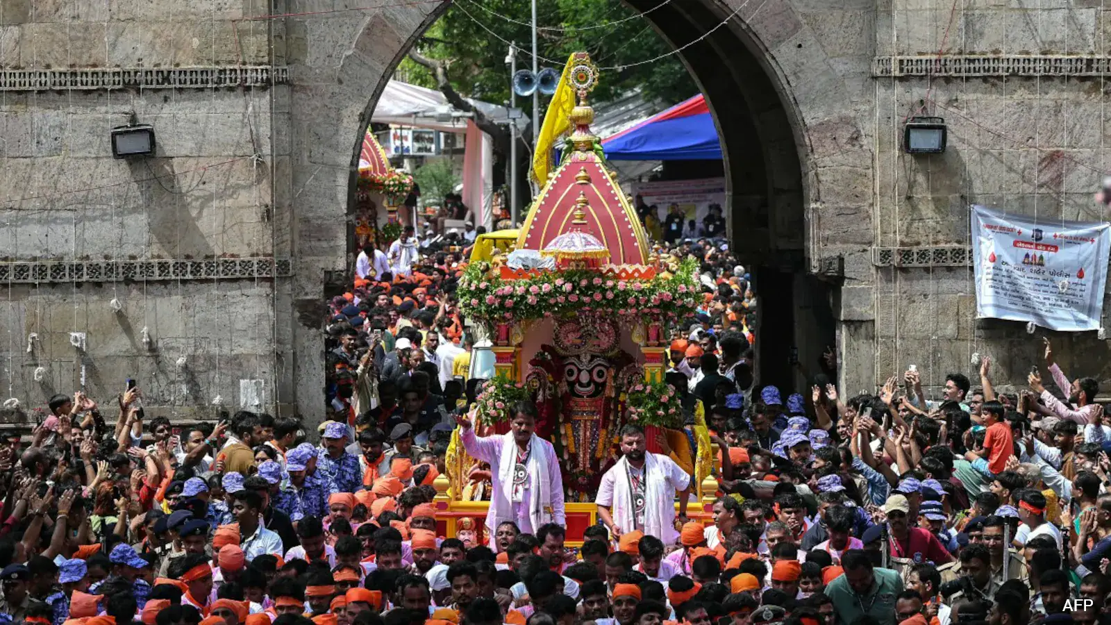 ओडिशा सरकार ने 2 मौतों की पुष्टि की, पुरी रथ यात्रा पर भगदड़ से इनकार किया