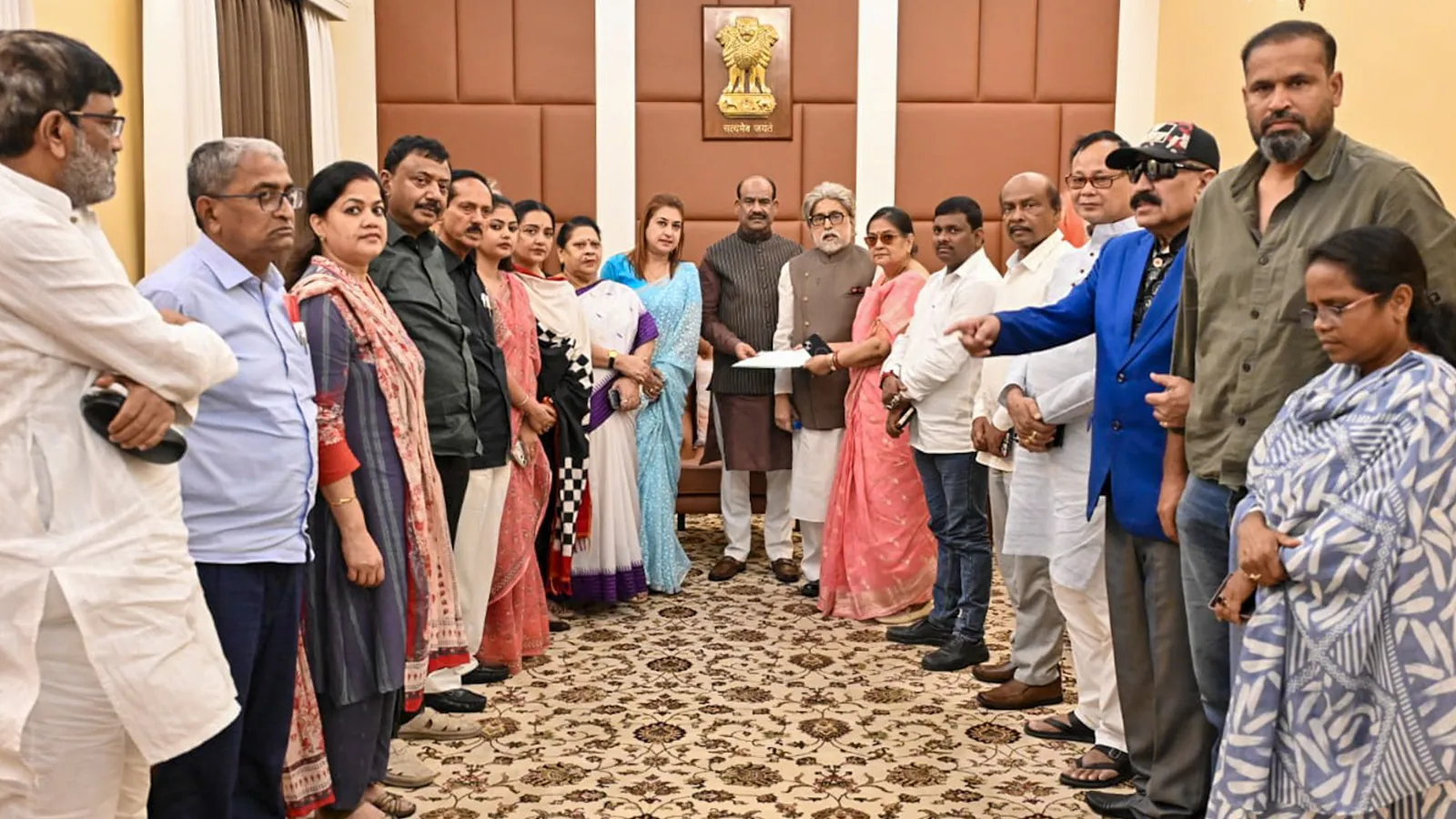 केंद्र ने एनसीपीआई के तृणमूल विद्रोहियों के साथ जुड़ाव का संकेत देते हुए विवाद शुरू किया