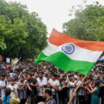 कॉकरोच जनता पार्टी, बीजेपी, कांग्रेस और तीन विपक्ष की कहानी