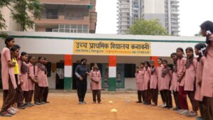 क्यों शारीरिक शिक्षा सार्वजनिक स्कूलों में उपस्थिति का प्रमुख चालक बन रही है?