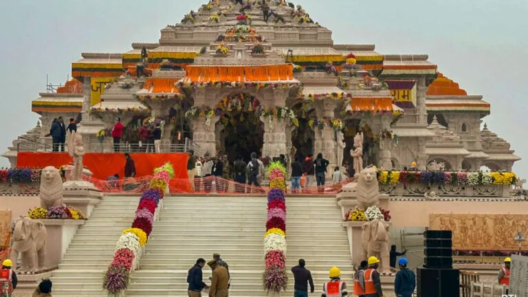 निर्मोही अखाड़े ने राम मंदिर ट्रस्ट के पुनर्गठन की मांग को लेकर सुप्रीम कोर्ट का दरवाजा खटखटाया