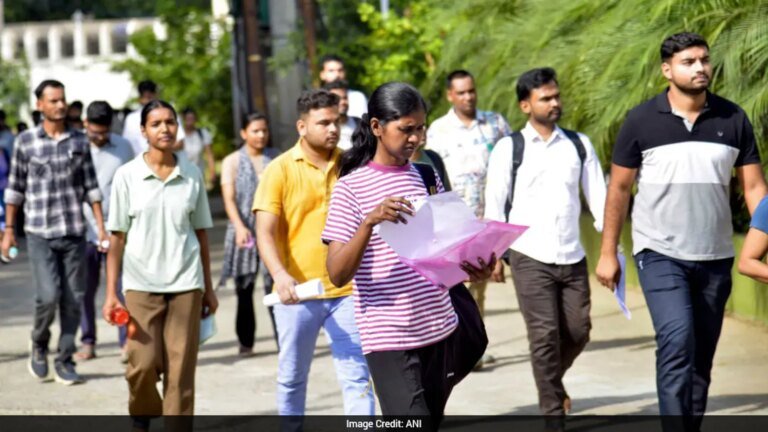 नीट पेपर लीक मामले से निपटी सरकार; धोखाधड़ी विरोधी कानून के तहत फास्ट ट्रैक कोर्ट का गठन किया जाएगा