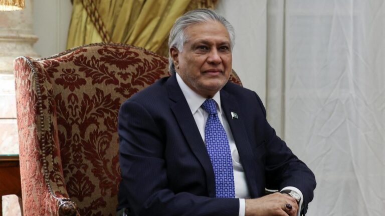 पाकिस्तान के उपप्रधानमंत्री इशाक डार के एक रिश्तेदार से जुड़े विदेशी महिला सामूहिक बलात्कार मामले में क्रिप्टो विवाद सामने आया है।