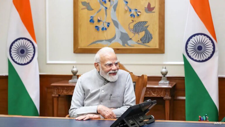 प्रधानमंत्री मोदी ने भारत सरकार के सचिवों के साथ दूसरी बैठक की अध्यक्षता की