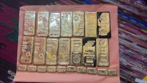 बंगाल में पूर्व बस ड्राइवर के घर से 28 करोड़ कैश, 5 काउंटिंग मशीनें फेल