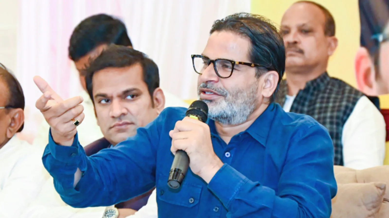 बिहार उपचुनाव लड़ सकते हैं प्रशांत किशोर, फैसला जल्द: सूत्र