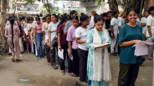 बिहार बंदियों को रिहा करेगा, एनईईटी प्रदर्शनकारियों के खिलाफ मामले हटाएगा