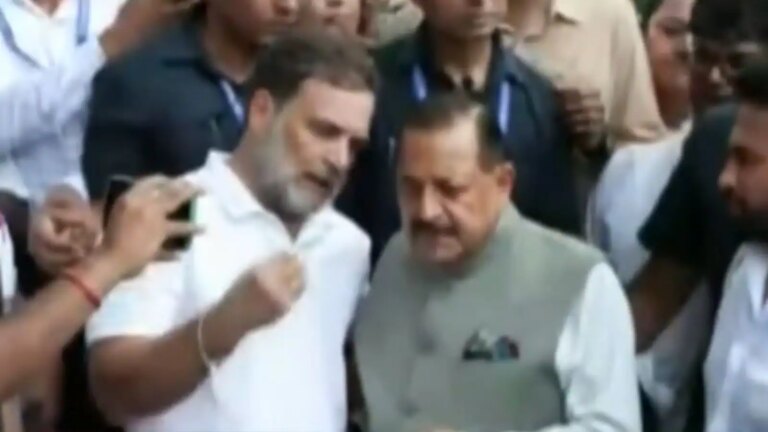 राहुल गांधी ने केंद्र के रुख को खारिज किया, रातभर धरने पर बैठेंगे: सूत्र