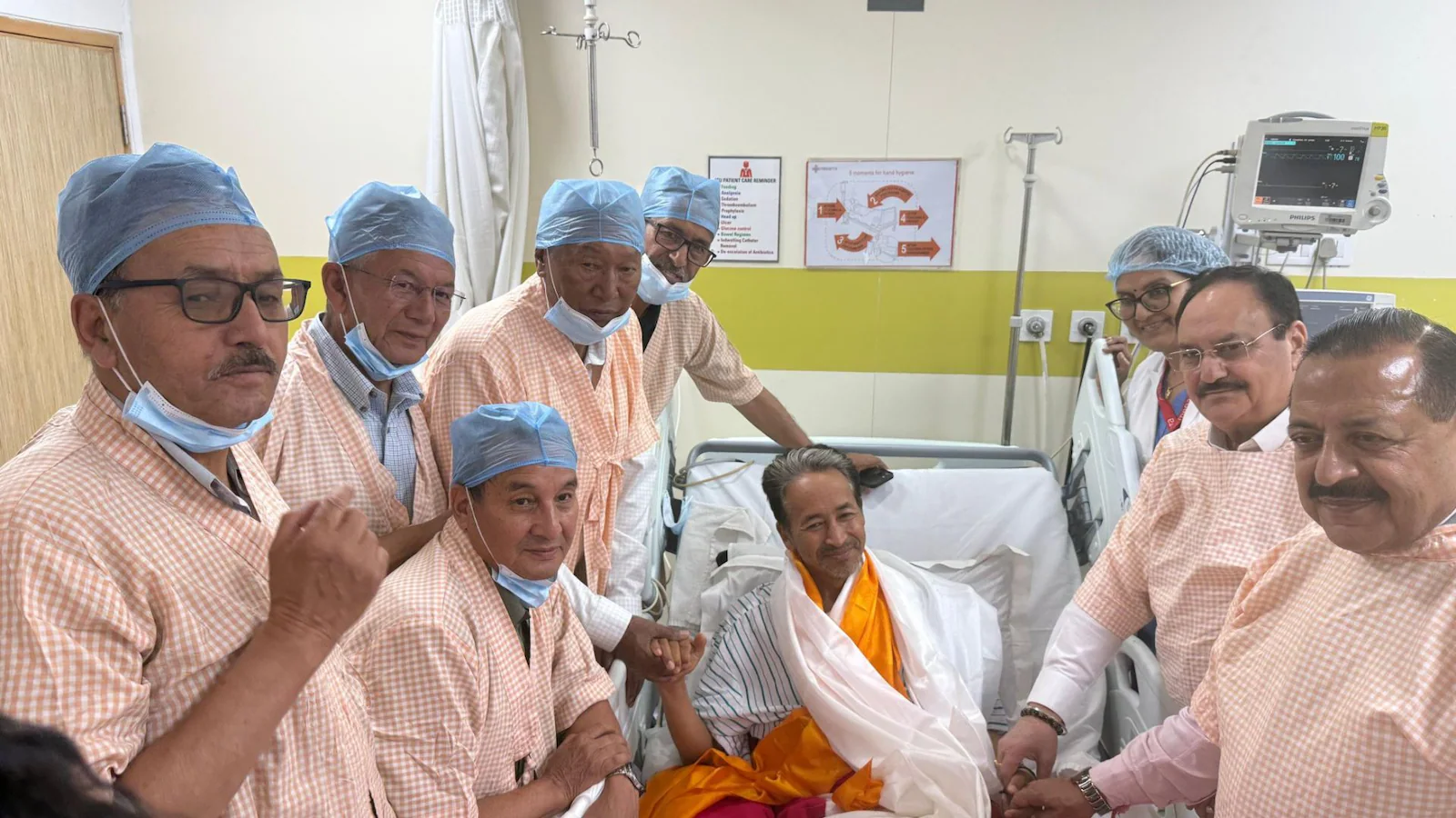 “लंबी बात”: सोनम वांगचुक ने 26 दिनों के बाद भूख हड़ताल ख़त्म की