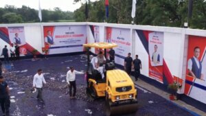 वीडियो: हिमंत सरमा ने रोड रोलर चलाया, 472 करोड़ रुपये की दवाएं नष्ट कीं