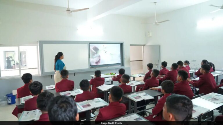 हिमाचल प्रदेश शिक्षक भर्ती 2026: सीबीएसई सरकारी स्कूलों के लिए 3,468 पद घोषित