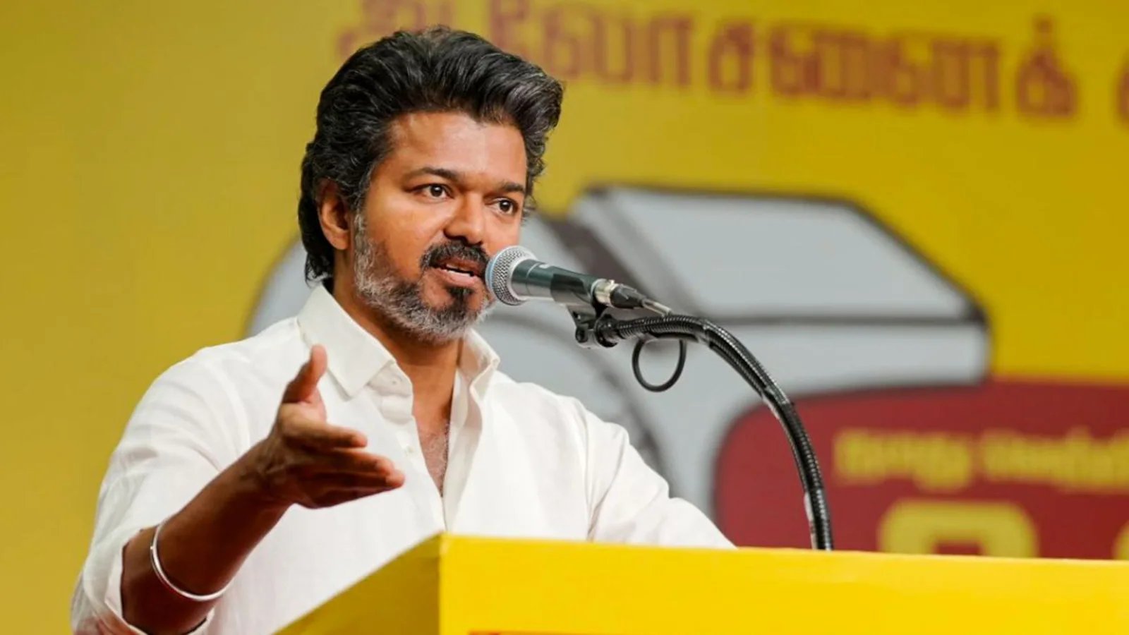 2 DMK नेताओं पर विजय के खिलाफ अपमानजनक टिप्पणी का आरोप