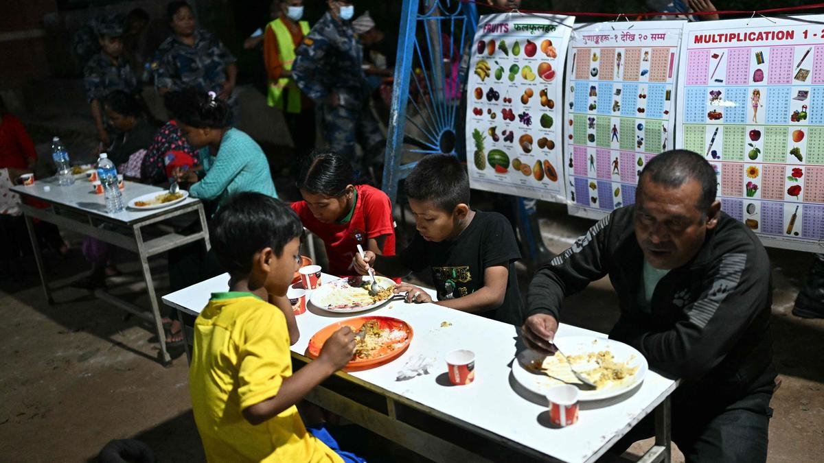 WFP नेपाल बाढ़ राहत को अपने सबसे कठिन मिशनों में से एक क्यों कहता है | व्याख्या की