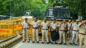 एफबीआई फर्जी धमकियां, उपहार कार्ड: दिल्ली कॉल सेंटर ने अमेरिकी पीड़ितों से 100 करोड़ रुपये की धोखाधड़ी की
