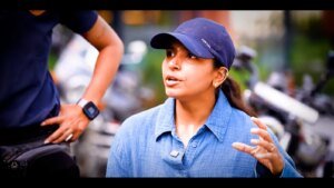 जली हुई, लंगड़ी हुई, झुकी हुई: सिया कहती है कि वह जल्द ही बाइक पर वापस आएगी