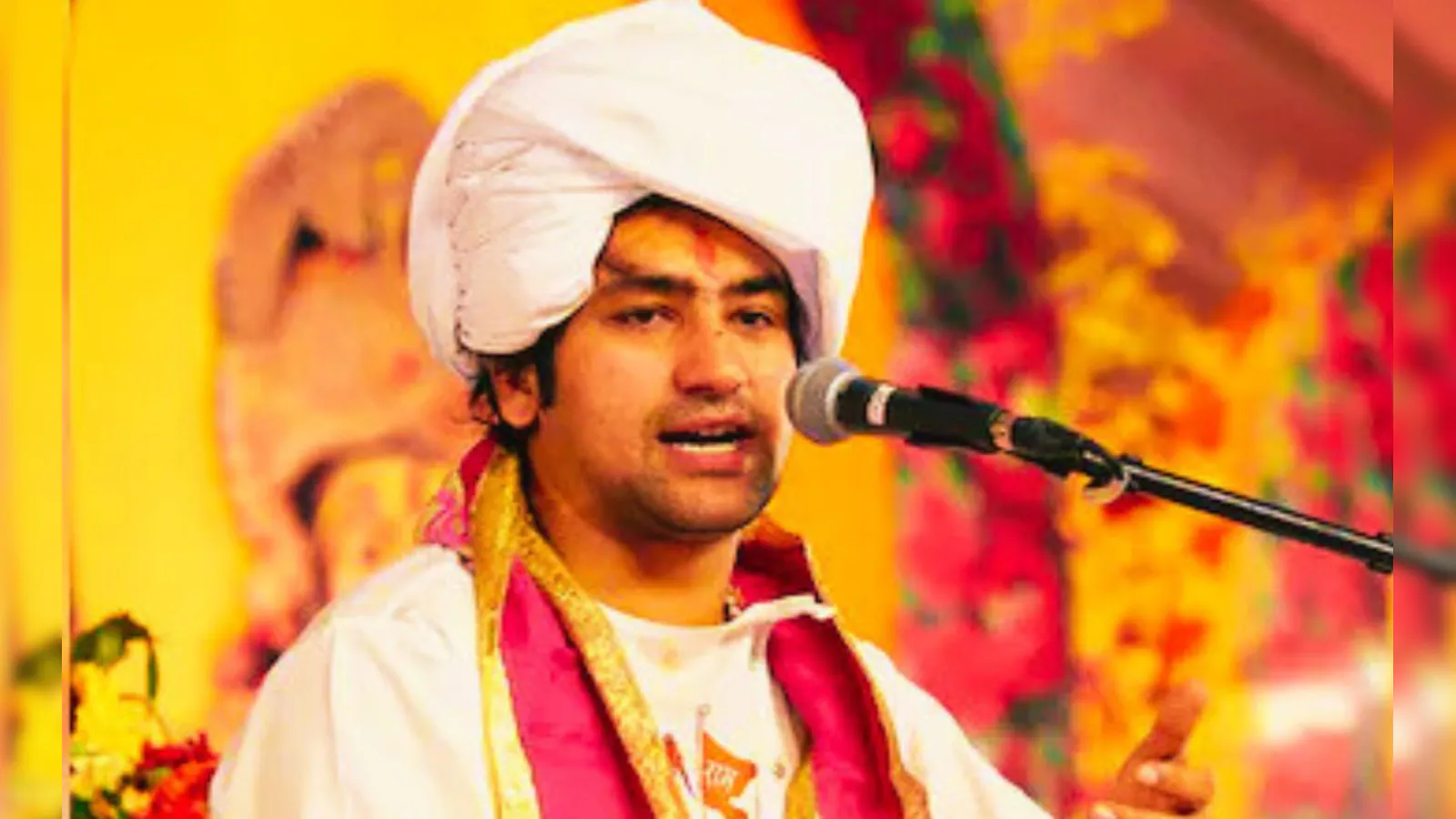 धर्मगुरु धीरेंद्र शास्त्री की टिप्पणी पर पंजाब में विवाद, शाही इमाम ने मांगी माफी