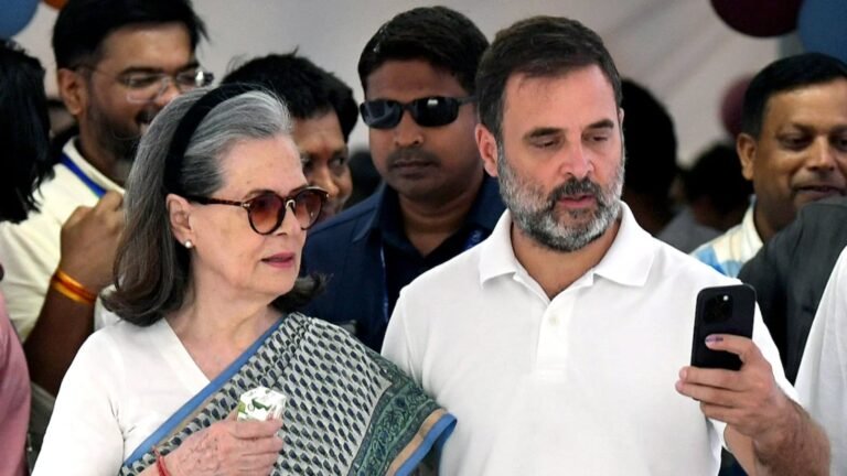 नेशनल हेराल्ड मामले में गांधी के "बाहरी विचार" का आरोप