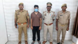 बहन की सर्जरी के लिए आदमी का क्राउडफंडिंग अभियान वायरल हो गया। वह अस्तित्व में नहीं है