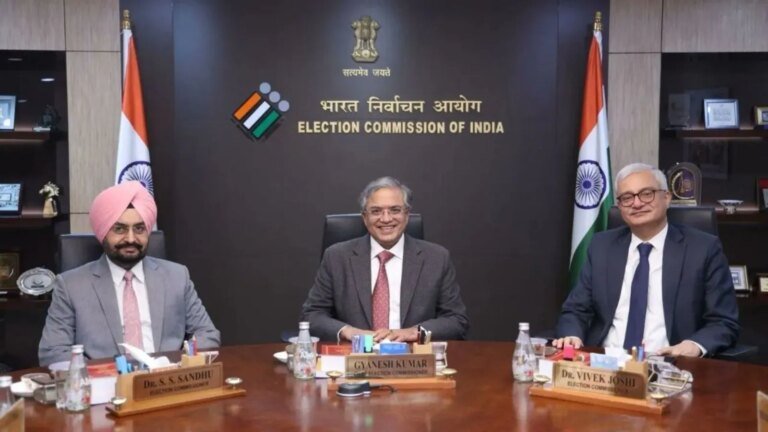 मतदाता सूची में सुधार के सभी आदेशों पर चुनाव आयोग एकमत: स्रोत