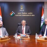 मुख्य निर्वाचन पदाधिकारी पर दबाव बढ़ता जा रहा है क्योंकि विपक्ष ठोस कार्रवाई की योजना बना रहा है