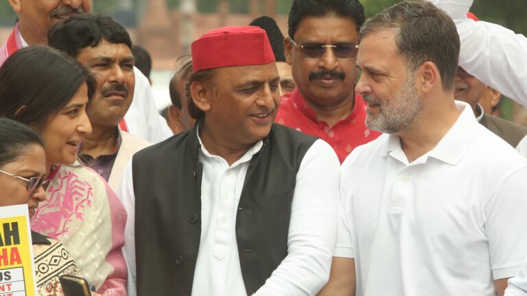 यूपी में 150 सीटें चाहती है कांग्रेस, समाजवादी पार्टी ने कहा शीर्ष नेता करेंगे फैसला
