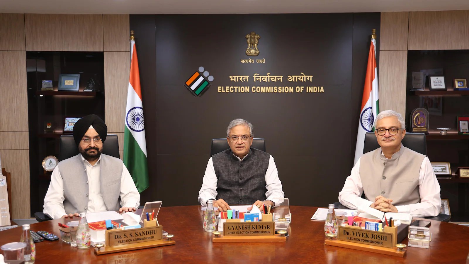 राष्ट्रव्यापी एसआईआर आदेश सर्वसम्मत था, शीर्ष अदालत ने बरकरार रखा: ज्ञानेश कुमार विवाद के बीच पोल बॉडी