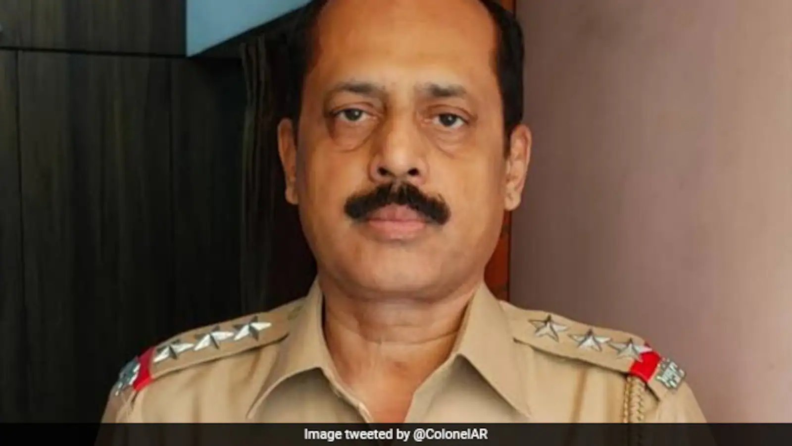 “रिकॉर्ड पर कुछ भी नहीं”: मुंबई बम कांड मामले में पूर्व पुलिस कप्तान सचिन वाज़ को जमानत मिल गई