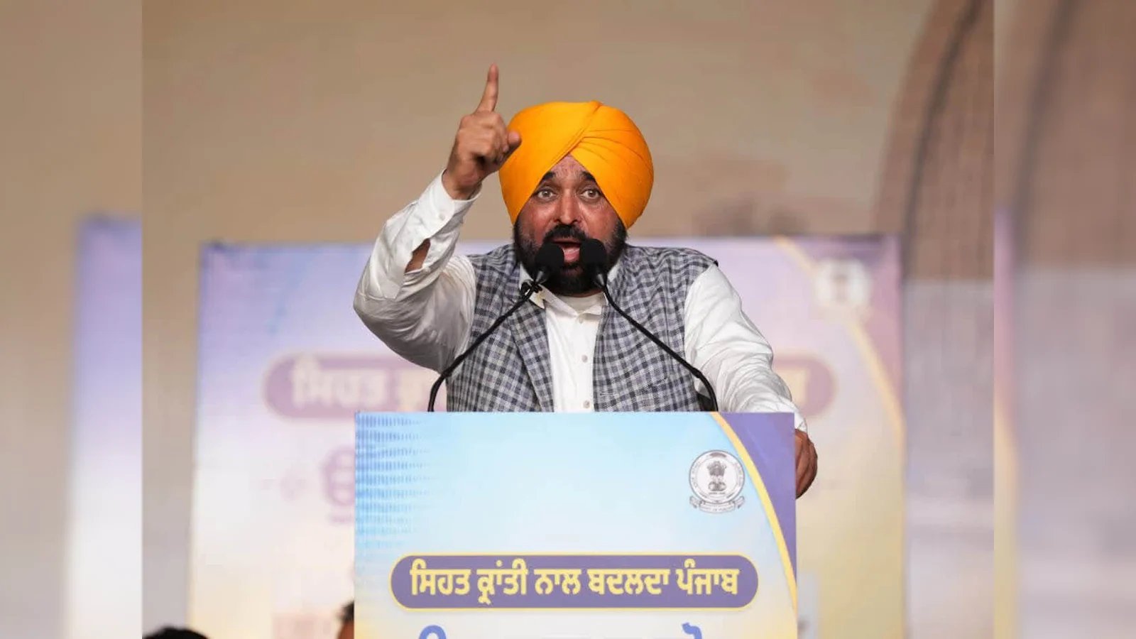 विरोधियों की जवाबी कार्रवाई के बाद पंजाब पुलिस ने ‘नो यूनिफॉर्म’ की सलाह को खारिज कर दिया है