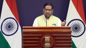 सरकार ने कहा कि भारत होर्मुज और बाब-अल-मंडेब में नाकेबंदी को लेकर काफी चिंतित है.