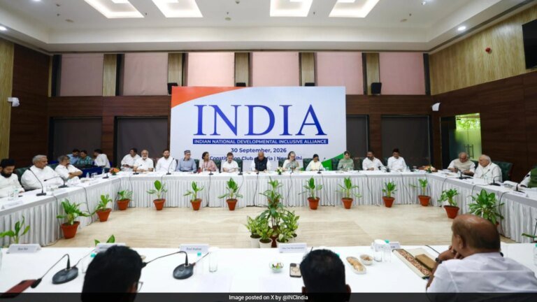 "हमें मतपत्र पर वापस जाना चाहिए": मुख्य इंडिया ब्लॉक बैठक में मल्लिकार्जुन खड़गे