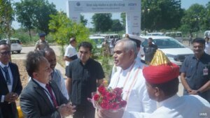 अदानी ग्रुप, कच्छ विश्वविद्यालय ने ग्रीन एनर्जी सेंटर ऑफ एक्सीलेंस लॉन्च किया