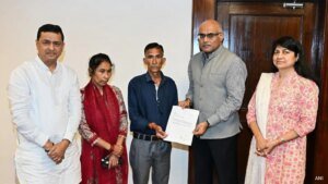 उत्तराखंड हत्याकांड पीड़िता के माता-पिता से मिले सीबीआई अधिकारी, निष्पक्ष जांच का दिया आश्वासन