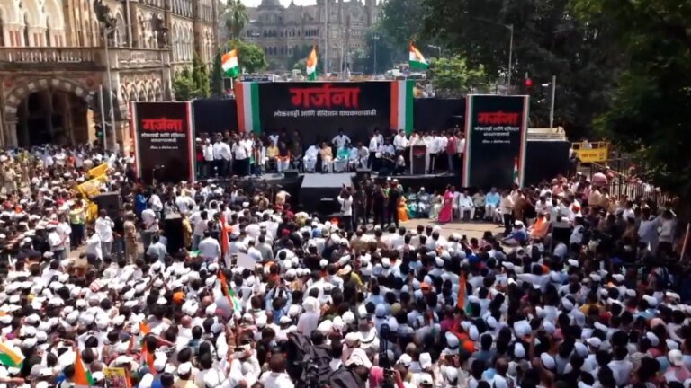 एससीआर, ईवीएम: ठाकरे के चचेरे भाइयों ने चुनाव निकाय प्रमुख के खिलाफ मुंबई में विरोध प्रदर्शन का नेतृत्व किया