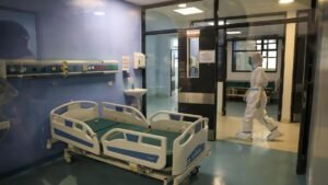 केन्या ने इबोला से दूसरे मरीज की मौत की घोषणा की, जो पहले मरीज का करीबी रिश्तेदार था