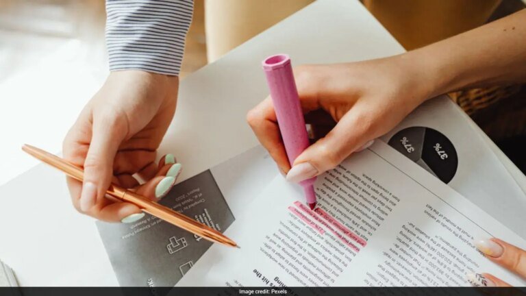 चेतावनी संपादित करें: शोधकर्ताओं का कहना है कि हाइलाइटर्स समझ को कम कर सकते हैं
