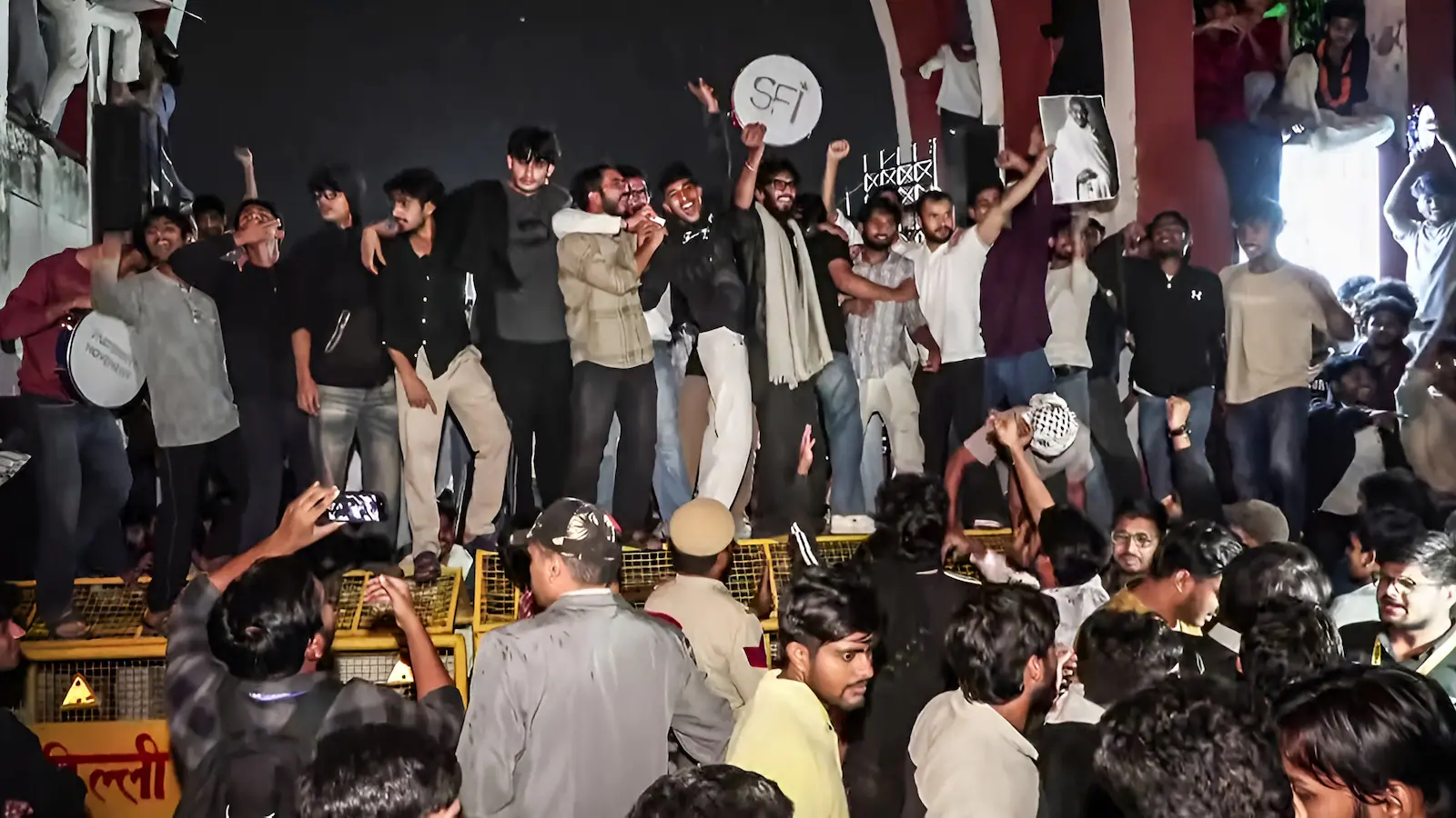 जामिया ने आखिरकार छात्र संघ बहाल करने की तारीखें तय कीं, ‘जीत’ जश्न के साथ विरोध प्रदर्शन खत्म