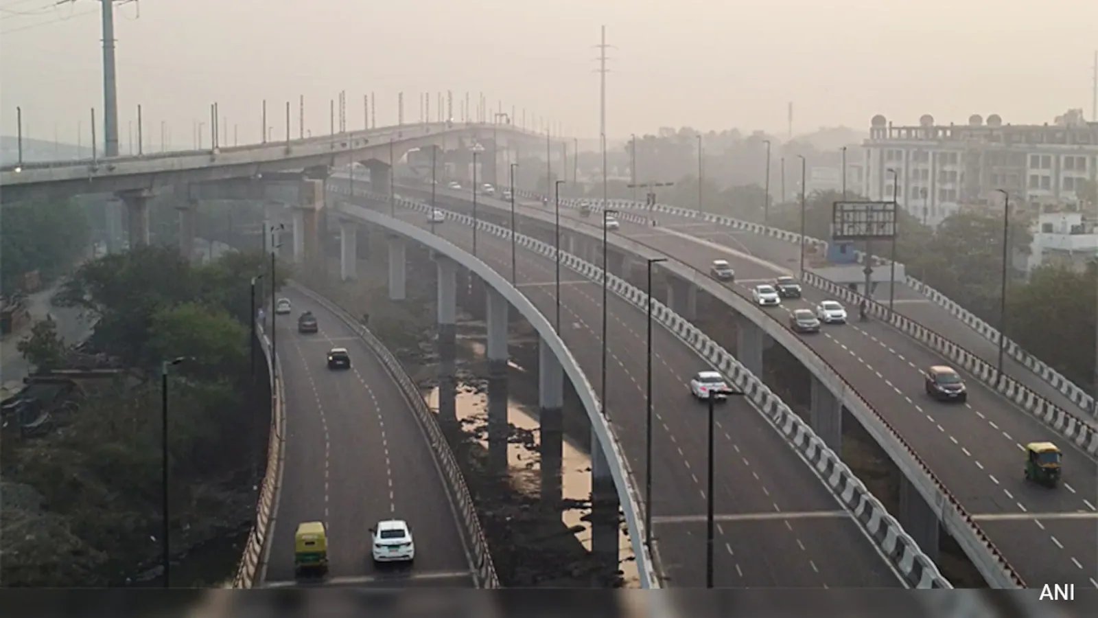 दिल्ली में GRAP-1 के तहत प्रदूषण पर लगाम लगाते हुए पार्किंग शुल्क दोगुना कर दिया जाएगा