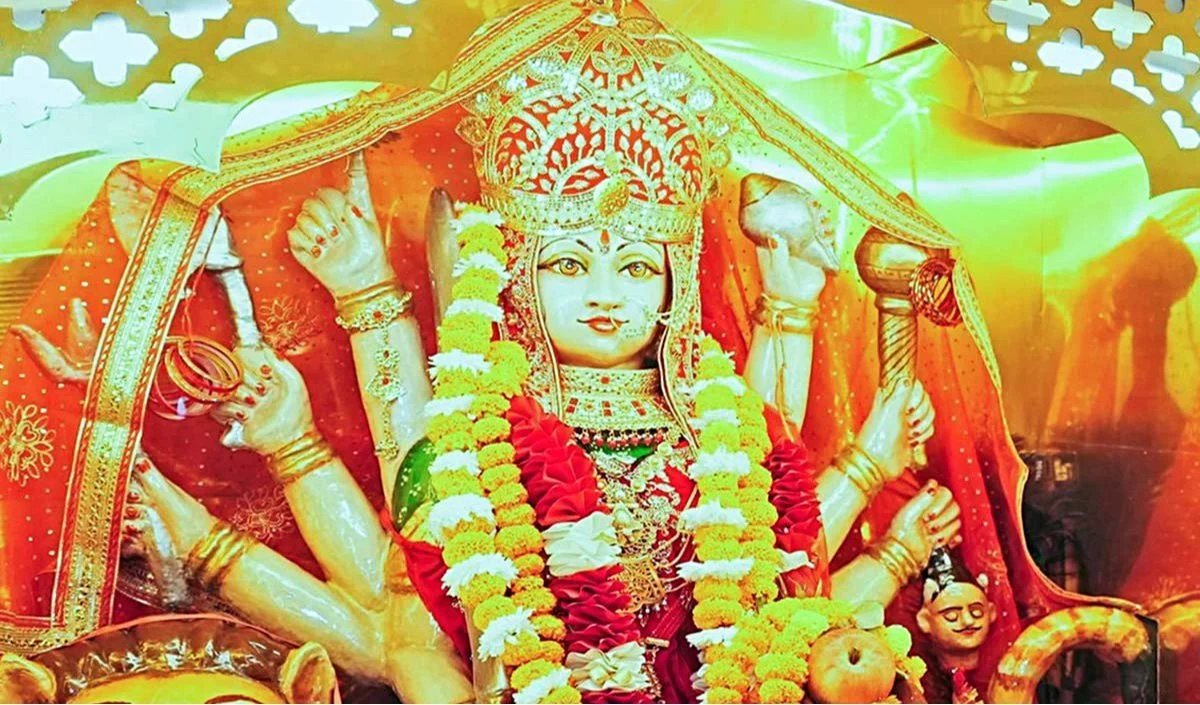 दुर्गा अष्टमी, महानवमी और सरस्वती विसर्जन: शक्ति, सिद्धि और ज्ञान की पूजा का महापर्व।