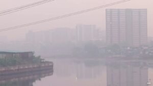 धूल, यातायात, निर्माण ईंधन के धुएं के कारण मुंबई की वायु गुणवत्ता खराब हो गई है