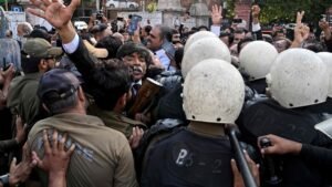 पाकिस्तान ने खैबर-पख्तूनख्वा में आपातकाल की घोषणा क्यों की? व्याख्या की