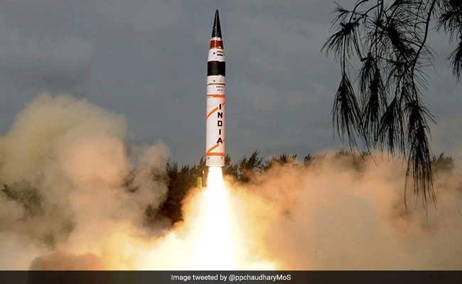 भारत का परमाणु पंच: परमाणु बम लंबी दूरी की मिसाइलों द्वारा समर्थित हैं