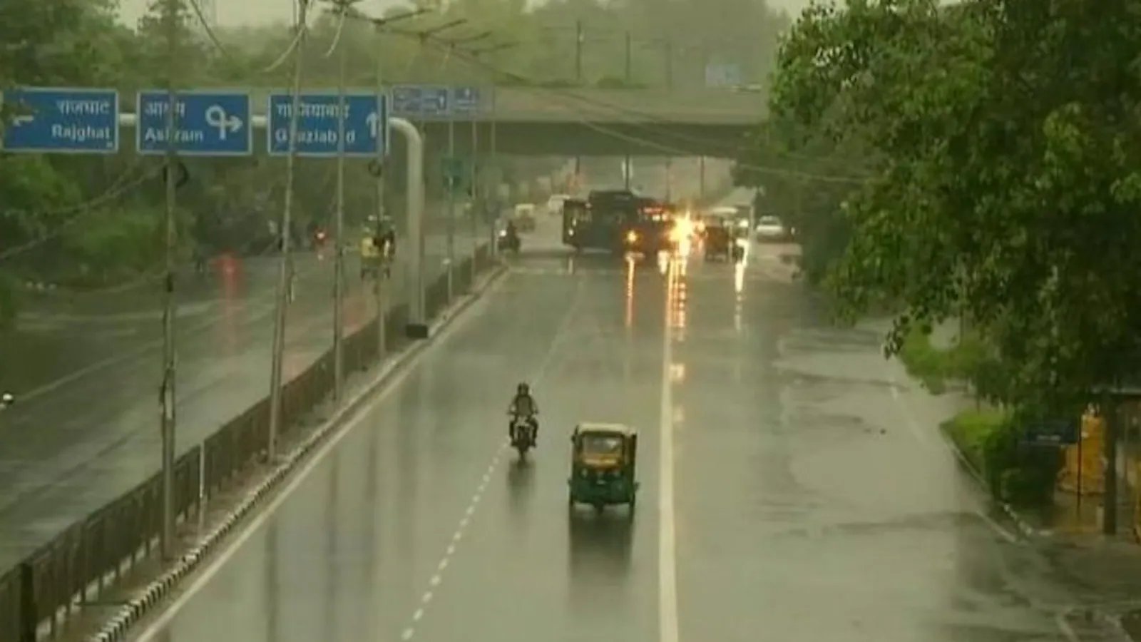 भारी बारिश, साफ़ हवा के बाद, दिल्ली में 75 वर्षों में अक्टूबर का सबसे ठंडा दिन दर्ज किया गया