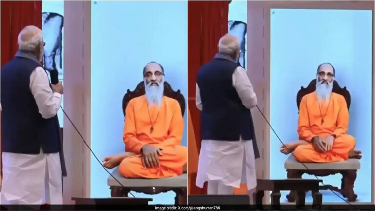 "मुझे आशीर्वाद दें": प्रधानमंत्री ने स्वामी चिन्मयानंद के एआई अवतार से बातचीत की, जिनकी 1993 में मृत्यु हो गई थी