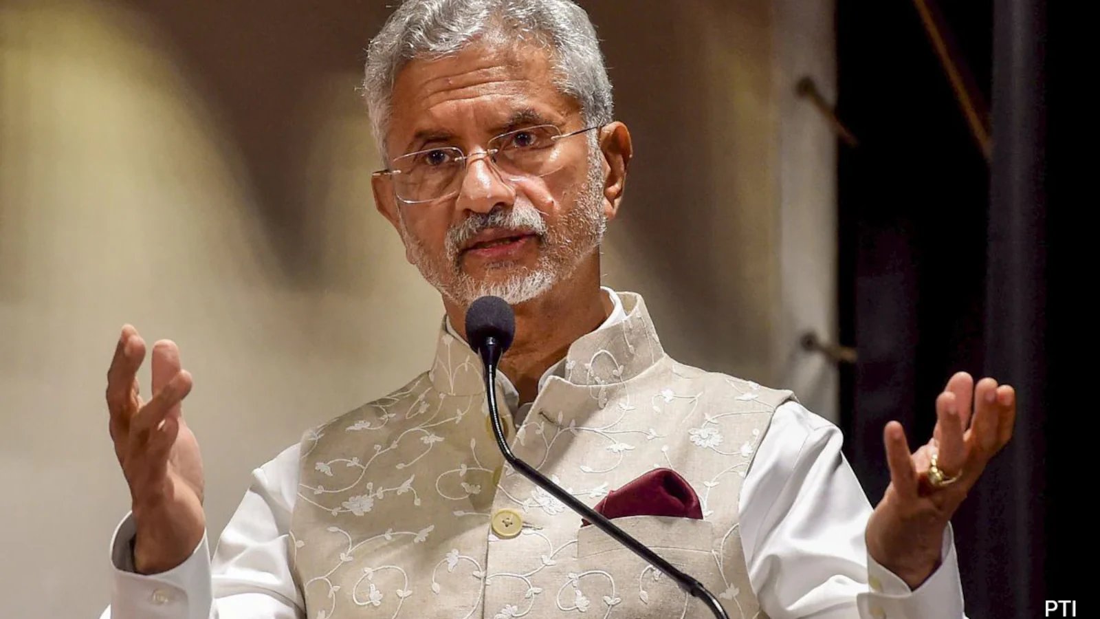 युद्ध ख़त्म करने के लिए भारत रूस और यूक्रेन दोनों से बातचीत कर रहा है: एस जयशंकर
