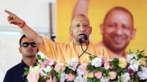 यूपी सरकार 'हिंसक शासन परिवर्तन' चाहने वालों के लिए कोई नौकरी नहीं, समाजवादी आदेश की निंदा करती है