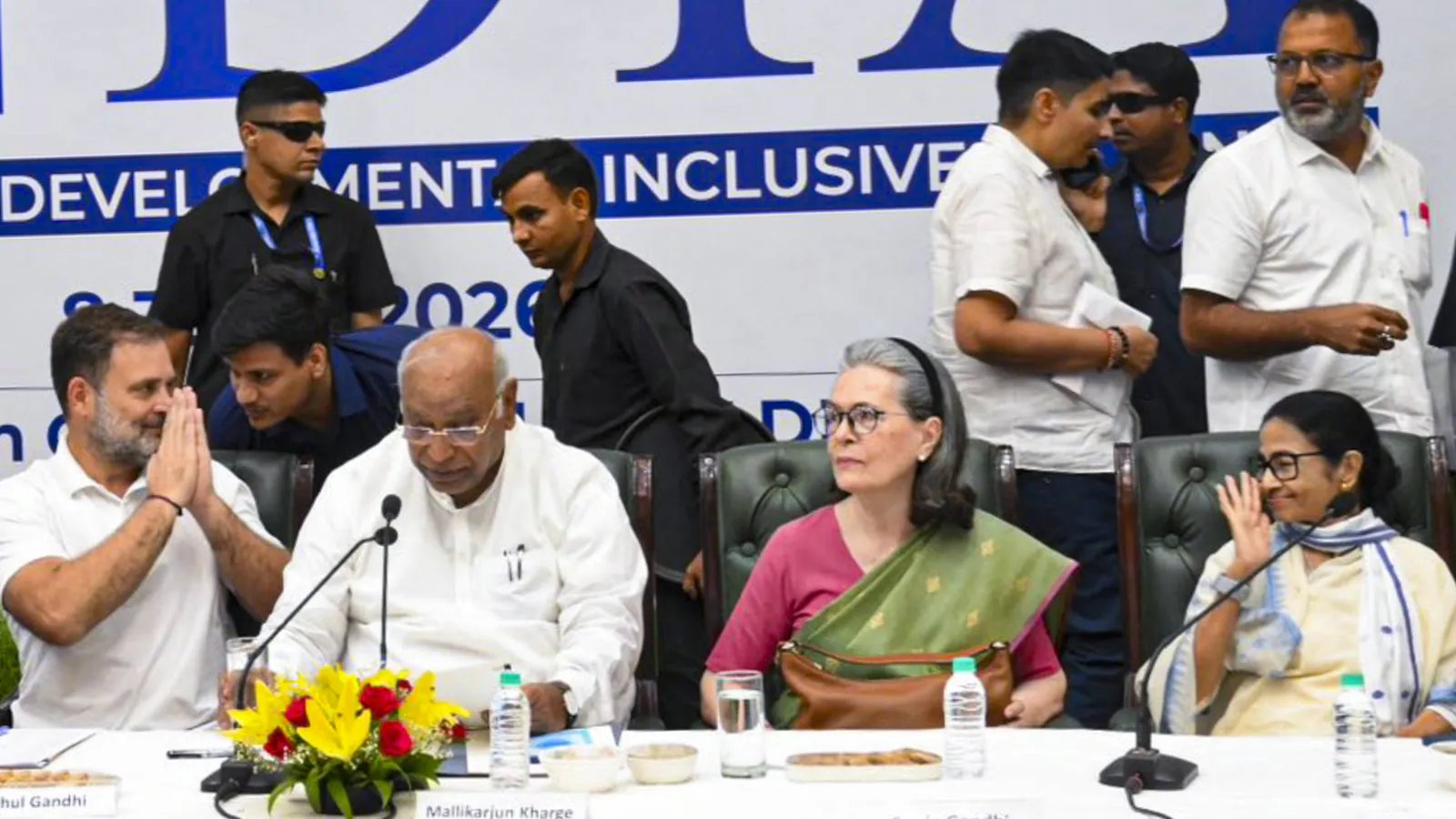 राहुल गांधी के बाद 1 नवंबर की रैली में दिल्ली के कारोबारियों ने अपने सहयोगियों की ओर रुख किया
