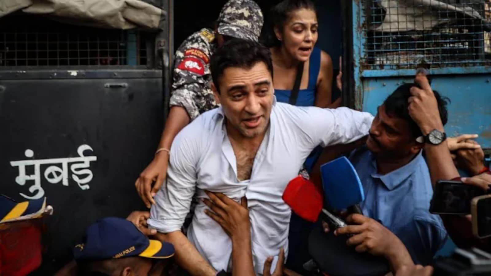 ‘सामान्य विदेशी नहीं’: ‘भारत छोड़ो’ नोटिस को चुनौती देते हुए इमरान खान